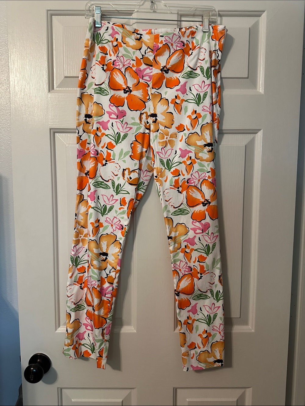 Neiman Marcus White Skinny Leggings with Orange, Pink & Green Floral Print